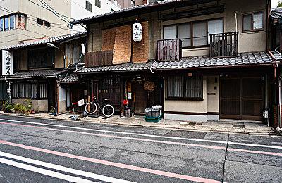 《战神5》与《战神4》对比视频 画面更精美了！